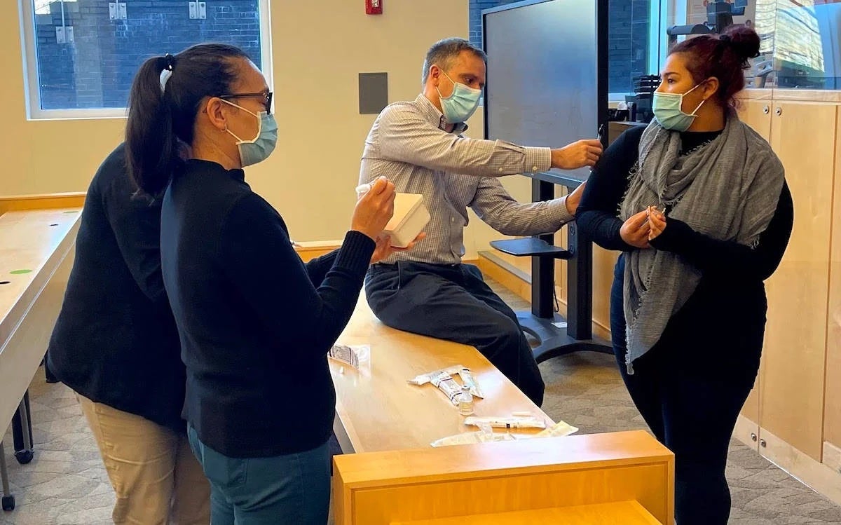 Can Pharmacy Techs Give Vaccines: Essential Facts You Must Know