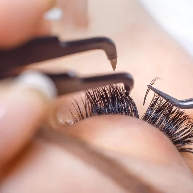 How to Become a Lash Tech in Missouri