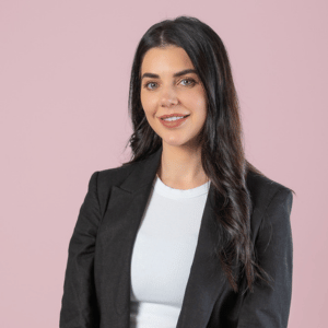 How to Become a Nail Tech Without School