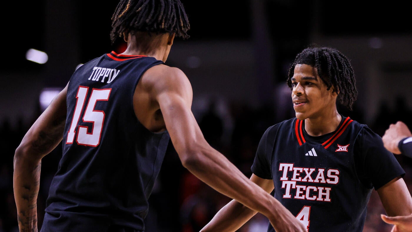 What is a Tech Basketball: Ultimate Guide to Smart Hoops