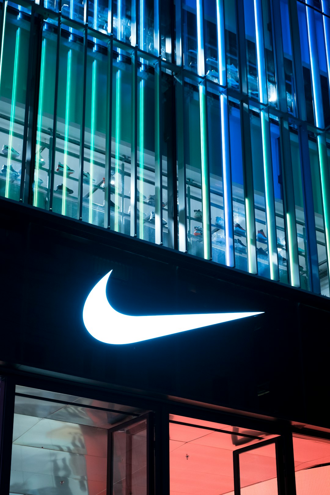 Does Nike Tech Run Small: Truth Revealed for Perfect Fit