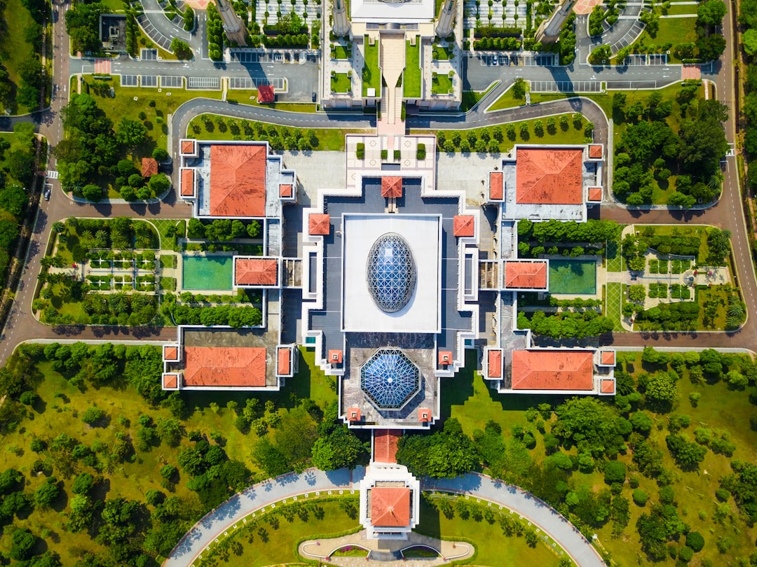 How Big is Virginia Tech: Unveiling Campus Dimensions