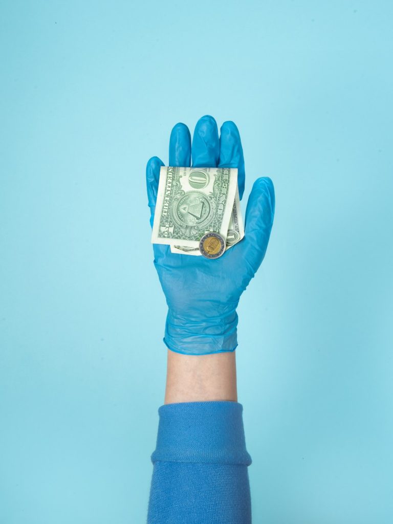 How Much an Hour Does a Pharmacy Tech Make: Revealing Salary Insights
